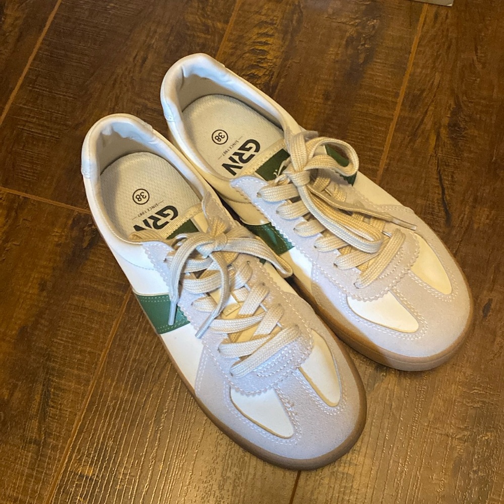 Boutique Sneakers